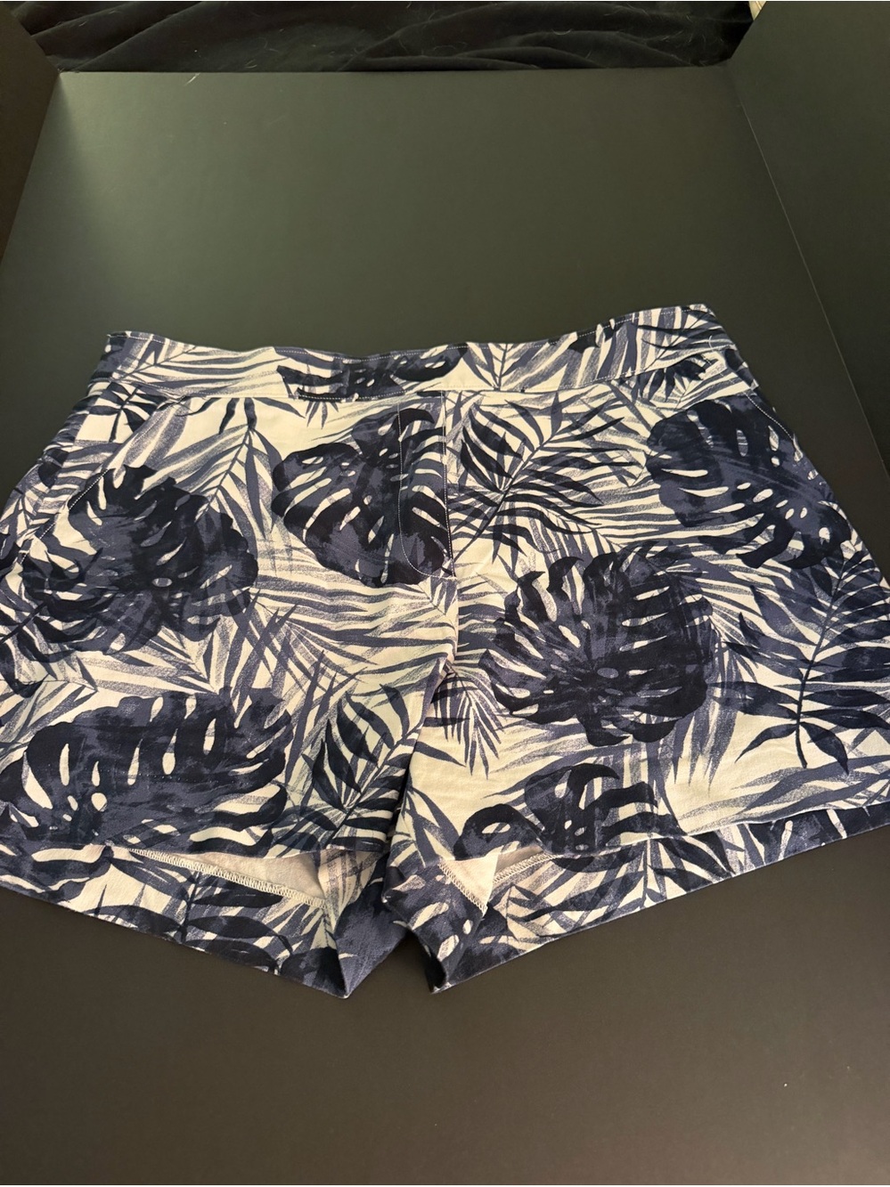 Spanx On the Go printed shorts women’s large